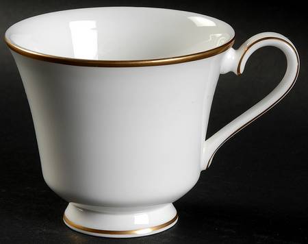 Alice (Albion Shape) Footed Cup