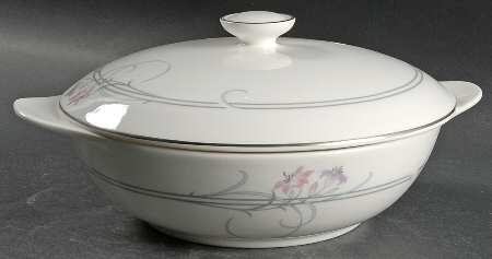 Allegro Round Covered Vegetable