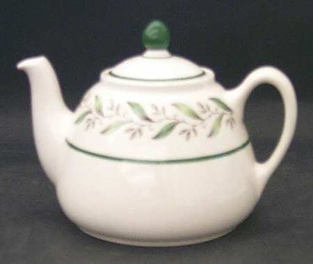 Almond Willow Small Teapot & Lid