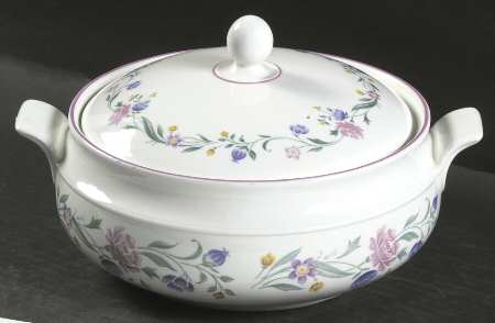 Amadeus Round Covered Vegetable