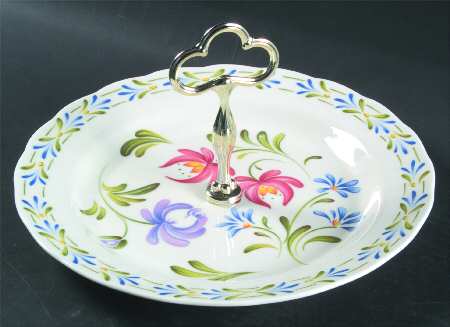 Ambleside Round Serving Plate with Handle (DP)