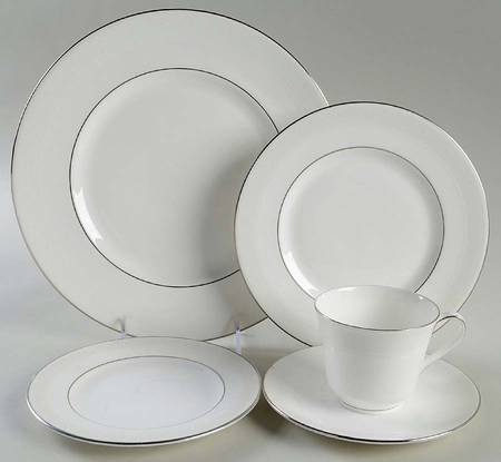 Amulet 5 Piece Place Setting