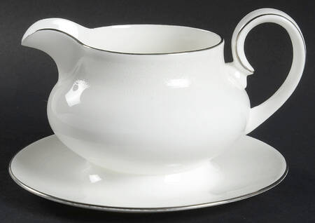 Amulet Gravy Boat with Attached Underplate