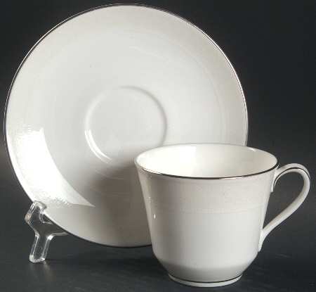 Amulet Flat Cup & Saucer Set