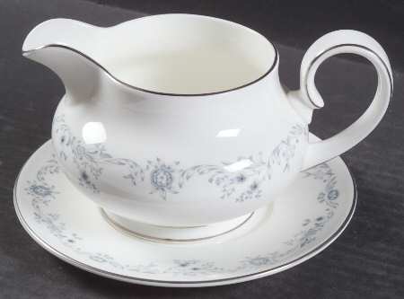 Angelique Gravy Boat & Underplate