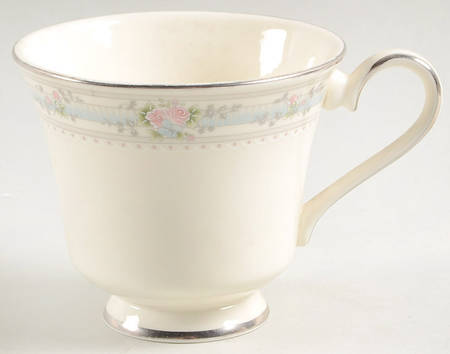 Angelica Footed Cup