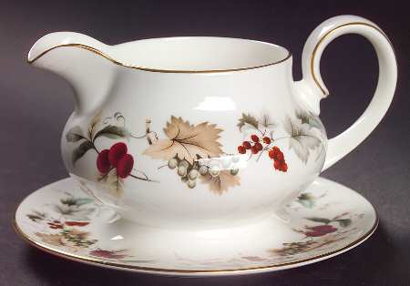 Ardon Gravy Boat with Attached Underplate