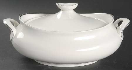 Argenta Oval Covered Vegetable