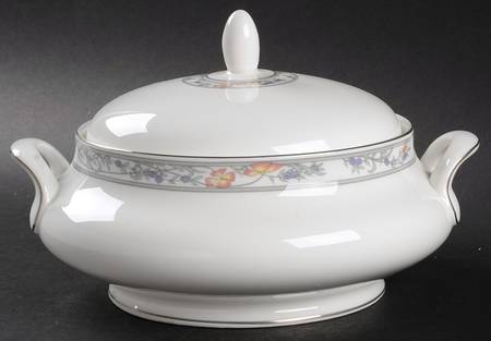 Arlington Round Covered Vegetable