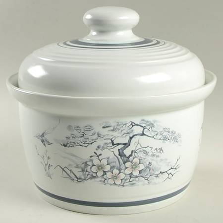 Asian Dawn 1.25 Qt Round Covered Casserole