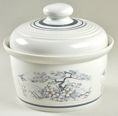 Asian Dawn 2.25 Qt Round Covered Casserole