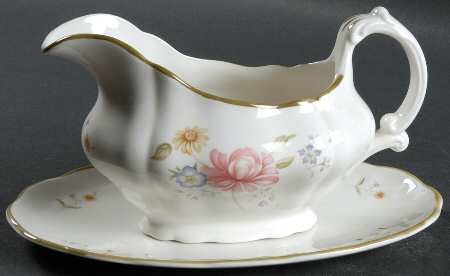 Ashbourne Gravy Boat & Underplate