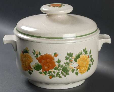 Autumn Morn 2.5 Qt Round Covered Casserole