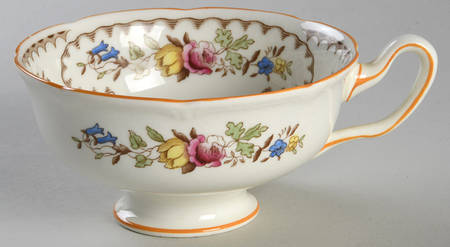 The Beaufort (Center Design) Footed Cup