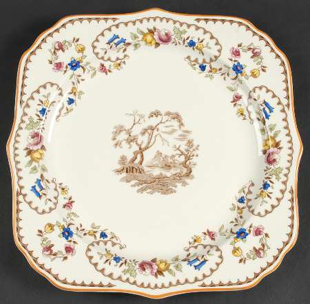 The Beaufort (Center Design) 12" Square Chop Plate