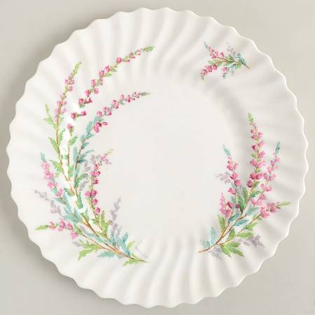 Bell Heather (Scalloped, No Trim) by Royal Doulton