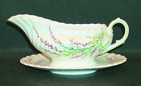 Bell Heather (Scalloped, No Trim) Gravy Boat with Attached Underplate