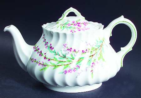 Bell Heather (Scalloped, No Trim) Teapot & Lid