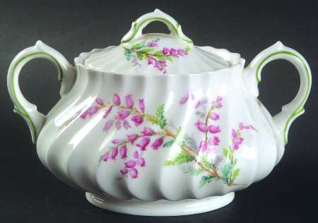 Bell Heather (Scalloped, No Trim) Sugar Bowl & Lid