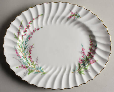 Bell Heather (Scalloped, Gold Trim) 11" Oval Serving Platter