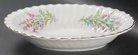 Bell Heather (Scalloped, Gold Trim) 10" Oval Vegetable Bowl