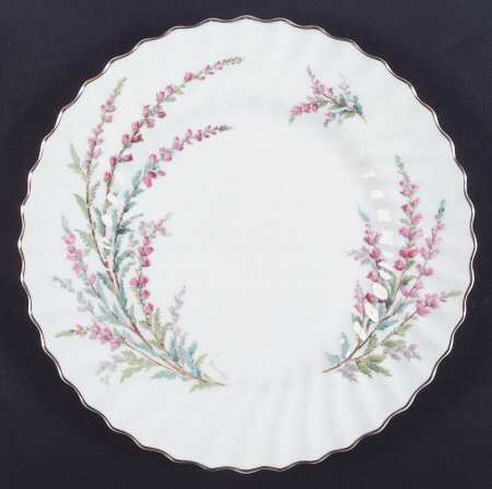 Bell Heather (Scalloped, Gold Trim) by Royal Doulton