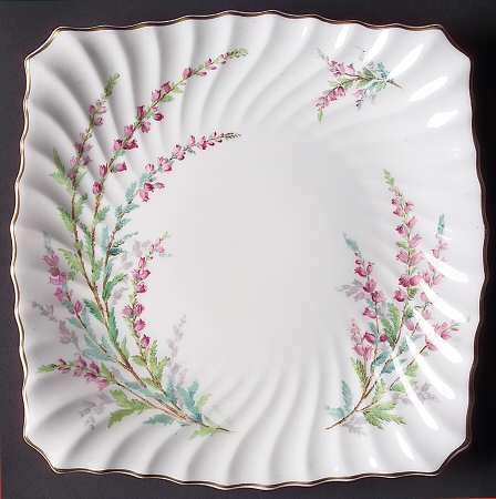 Bell Heather (Scalloped, Gold Trim) Square Cake Plate