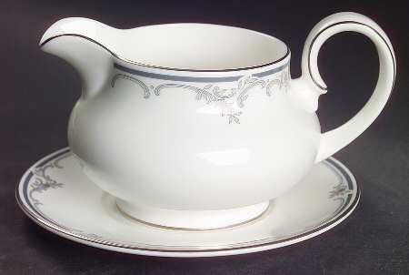 Belton Gravy Boat & Underplate