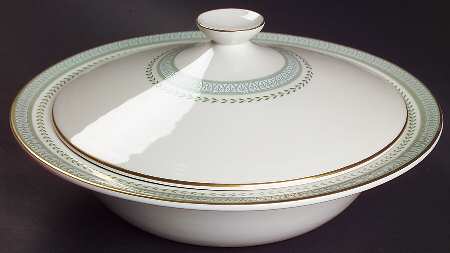Berkshire Round Covered Vegetable