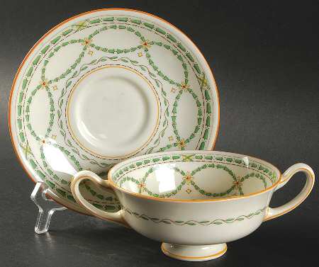 The Berkeley Footed Cream Soup Bowl & Saucer Set