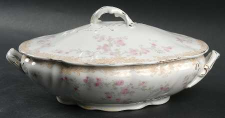 Bernice Oval Covered Vegetable