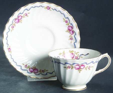 The Beverley Footed Cup & Saucer Set