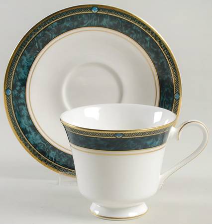 Biltmore Footed Cup & Saucer Set