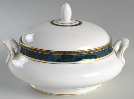 Biltmore Round Covered Vegetable