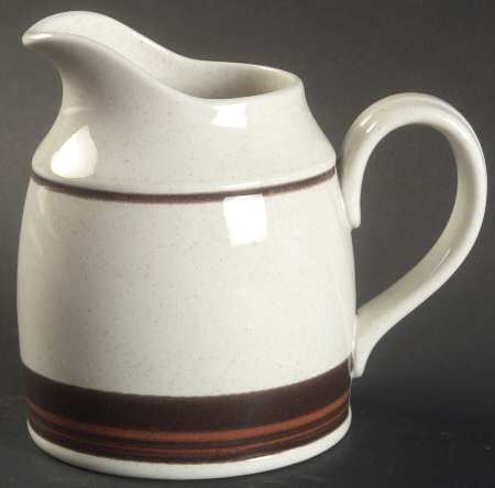 Bistro Brown Creamer