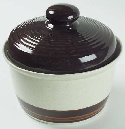 Bistro Brown 1.25 Qt Round Covered Casserole
