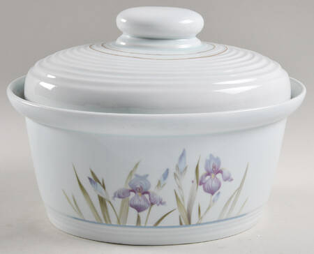 Blue Iris 2 Quart Oval Covered Casserole