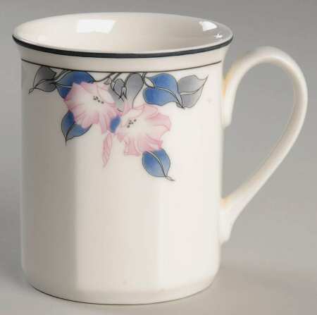 Bloomsbury Mug by Royal Doulton
