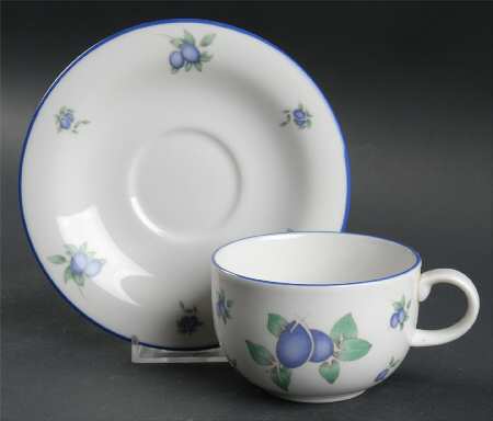 Blueberry Flat Cup & Saucer Set
