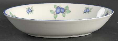 Blueberry 9" Oval Vegetable Bowl