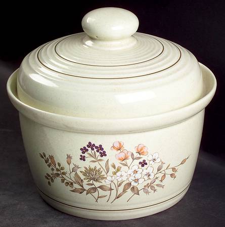 Bredon Hill 1.25 Qt Round Covered Casserole