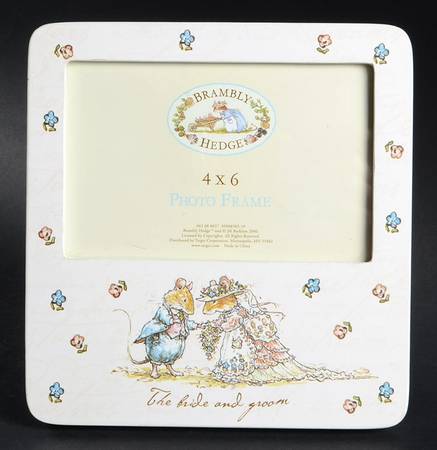 Brambly Hedge Frame-Holds 4" X 6"