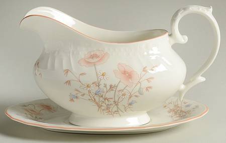 Brienne Gravy Boat & Underplate