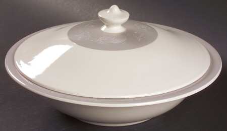 Bridal Veil Round Covered Vegetable