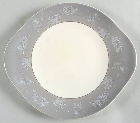 Bridal Veil Handled Cake Plate