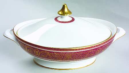 Buckingham Oval Covered Vegetable