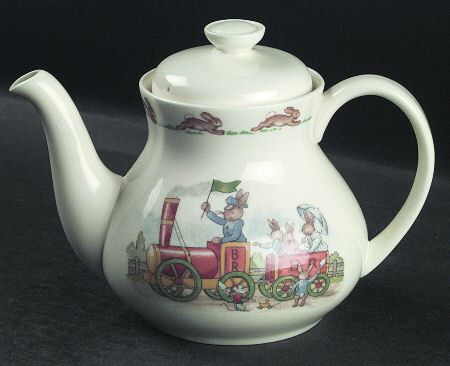 Bunnykins (Albion Shape) Mini Teapot & Lid