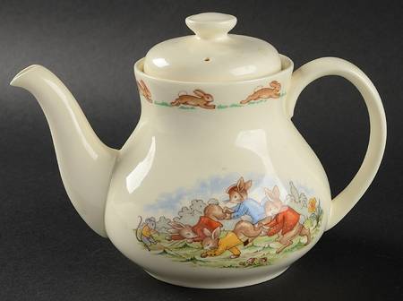 Bunnykins (Albion Shape) Mini Teapot & Lid