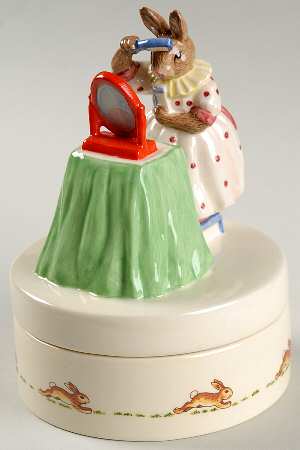 Bunnykins (Albion Shape) Figural Box & Lid