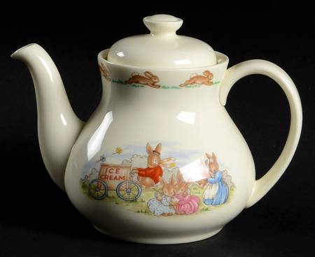 Bunnykins (Albion Shape) Mini Teapot & Lid